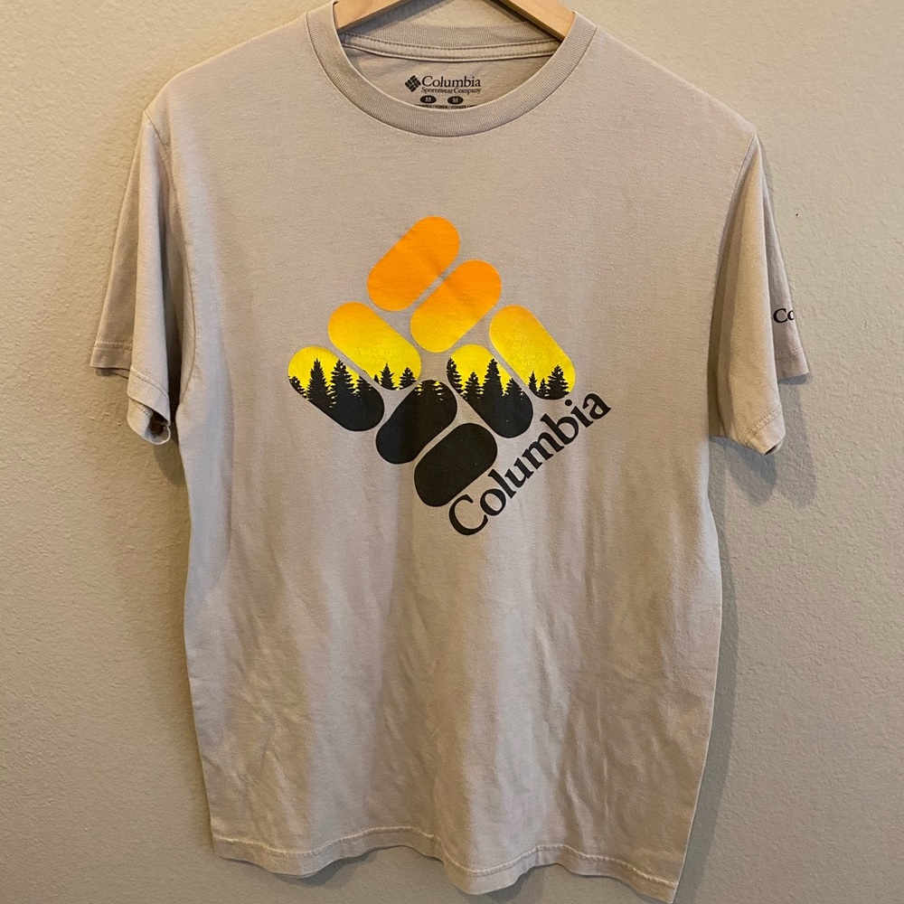 Columbia T-shirt